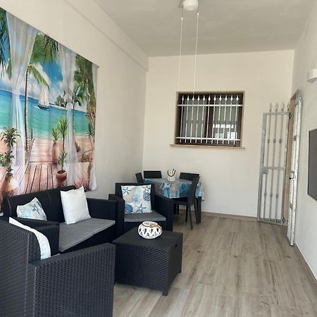 Casa Vacanze Nina ตอร์เร โอโว ภายนอก รูปภาพ